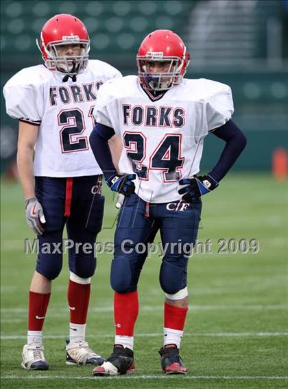 Thumbnail 2 in Chenango Forks vs. Southwestern (NYSPHSAA Class C Semifinal) photogallery.