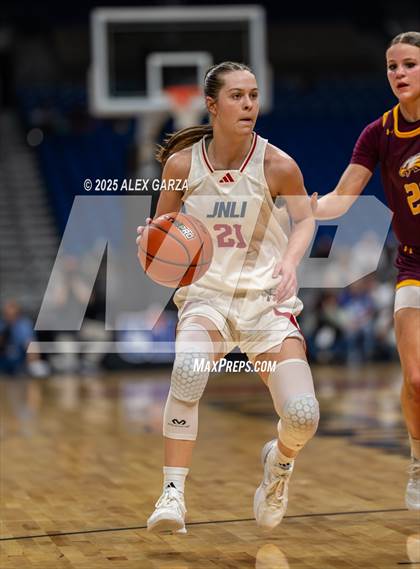 Thumbnail 3 in Fairfield vs. Jim Ned (UIL 3A Basketball Division I Final) photogallery.