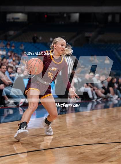 Thumbnail 3 in Fairfield vs. Jim Ned (UIL 3A Basketball Division I Final) photogallery.