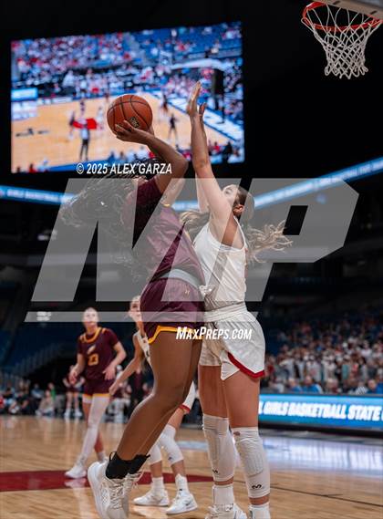 Thumbnail 2 in Fairfield vs. Jim Ned (UIL 3A Basketball Division I Final) photogallery.