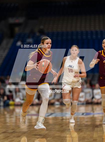 Thumbnail 2 in Fairfield vs. Jim Ned (UIL 3A Basketball Division I Final) photogallery.