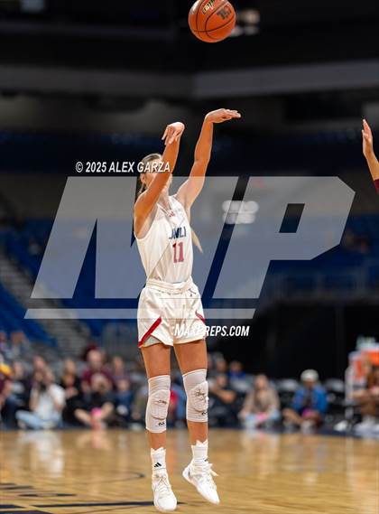 Thumbnail 2 in Fairfield vs. Jim Ned (UIL 3A Basketball Division I Final) photogallery.