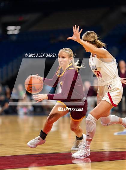Thumbnail 2 in Fairfield vs. Jim Ned (UIL 3A Basketball Division I Final) photogallery.