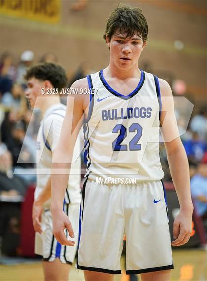 Thumbnail 1 in Smith Valley vs Owyhee (NIAA Class 1A State Quarterfinals) photogallery.