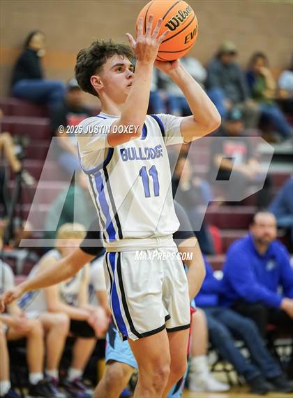 Thumbnail 1 in Smith Valley vs Owyhee (NIAA Class 1A State Quarterfinals) photogallery.