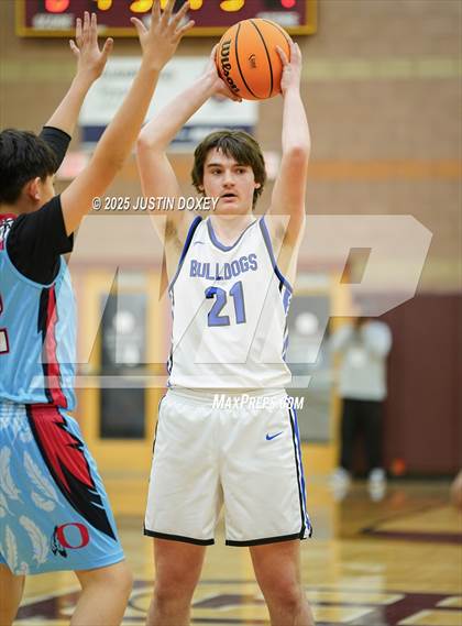 Thumbnail 1 in Smith Valley vs Owyhee (NIAA Class 1A State Quarterfinals) photogallery.