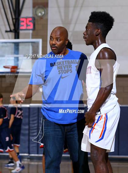 Thumbnail 1 in University vs. Brentwood School (MLK Day Showdown) photogallery.