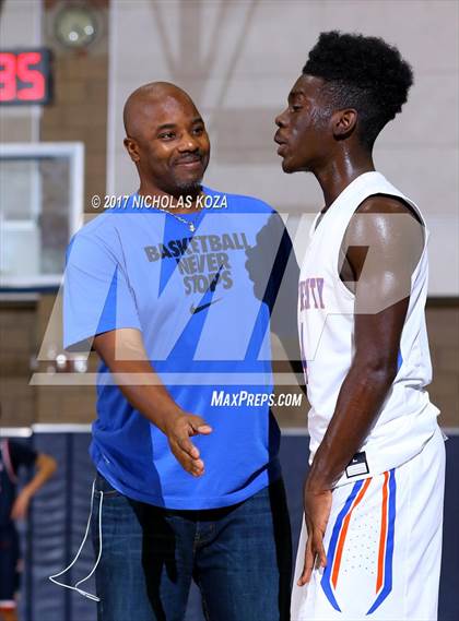 Thumbnail 2 in University vs. Brentwood School (MLK Day Showdown) photogallery.