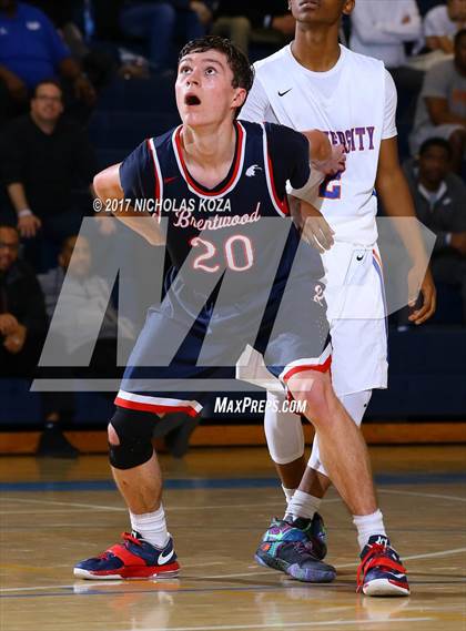 Thumbnail 1 in University vs. Brentwood School (MLK Day Showdown) photogallery.