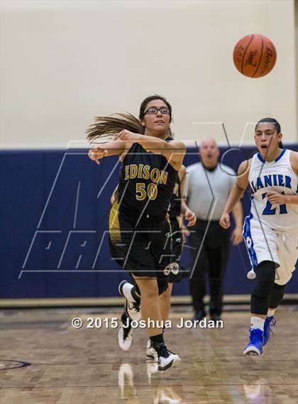 Thumbnail 2 in Edison @ Lanier photogallery.