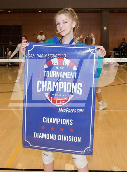 Thumbnail 1 in Highland vs Queen Creek (Nike Tournament of Champions) - Diamond Division - Final photogallery.