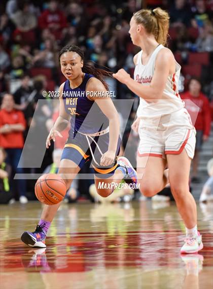 Thumbnail 1 in Millard South vs. Bellevue West (NSAA Class A Semifinal) photogallery.