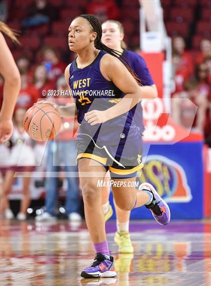 Thumbnail 2 in Millard South vs. Bellevue West (NSAA Class A Semifinal) photogallery.