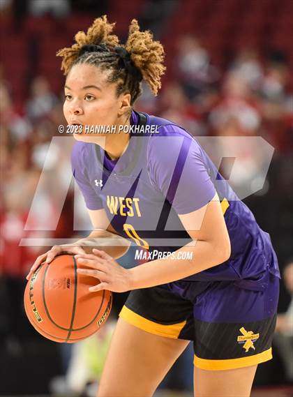 Thumbnail 1 in Millard South vs. Bellevue West (NSAA Class A Semifinal) photogallery.