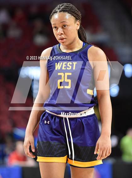 Thumbnail 3 in Millard South vs. Bellevue West (NSAA Class A Semifinal) photogallery.