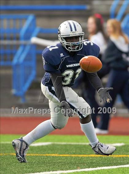 Thumbnail 1 in Staples vs. Cheshire (CIAC Class LL Final) photogallery.