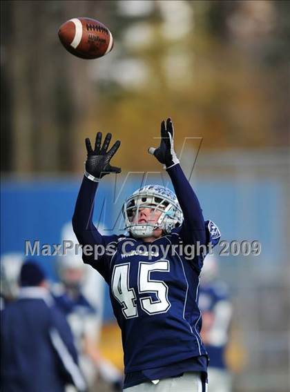 Thumbnail 2 in Staples vs. Cheshire (CIAC Class LL Final) photogallery.