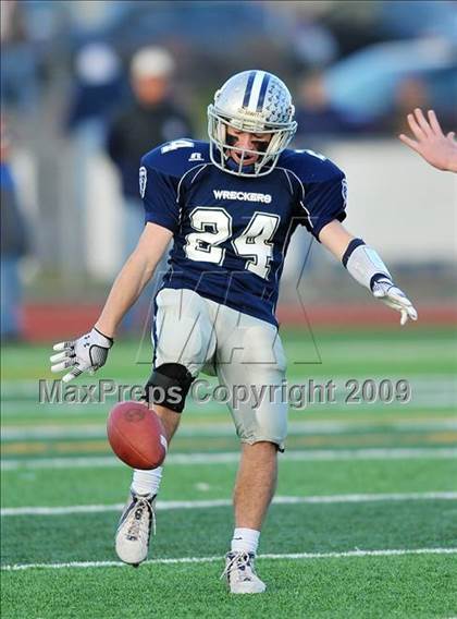 Thumbnail 2 in Staples vs. Cheshire (CIAC Class LL Final) photogallery.