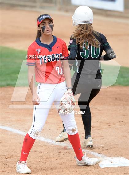 Thumbnail 2 in Bonita vs. Tesoro (CIF SS D3 Final) photogallery.