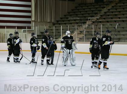 Thumbnail 1 in Fort Zumwalt East vs. Chaminade photogallery.