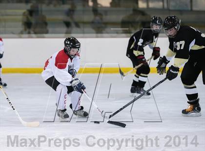 Thumbnail 3 in Fort Zumwalt East vs. Chaminade photogallery.