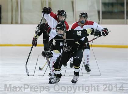 Thumbnail 2 in Fort Zumwalt East vs. Chaminade photogallery.