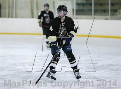 Thumbnail 2 in Fort Zumwalt East vs. Chaminade photogallery.