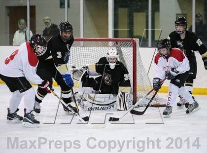 Thumbnail 3 in Fort Zumwalt East vs. Chaminade photogallery.