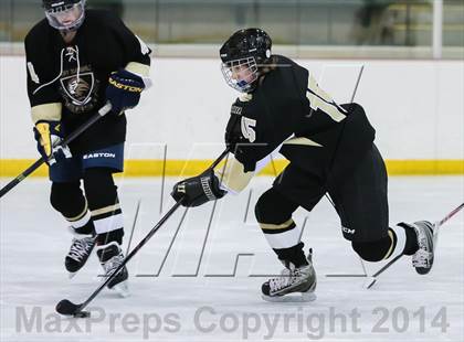 Thumbnail 1 in Fort Zumwalt East vs. Chaminade photogallery.