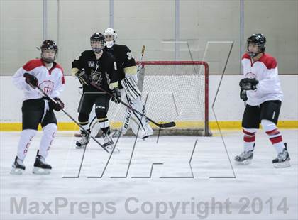 Thumbnail 1 in Fort Zumwalt East vs. Chaminade photogallery.