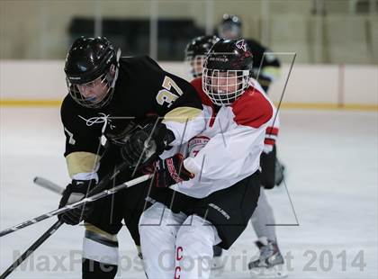 Thumbnail 3 in Fort Zumwalt East vs. Chaminade photogallery.