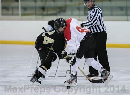 Thumbnail 1 in Fort Zumwalt East vs. Chaminade photogallery.