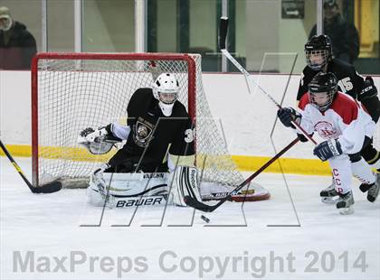 Thumbnail 2 in Fort Zumwalt East vs. Chaminade photogallery.