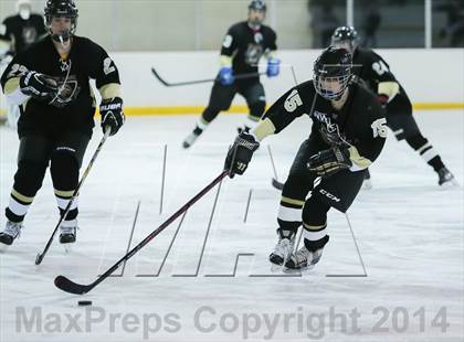 Thumbnail 3 in Fort Zumwalt East vs. Chaminade photogallery.