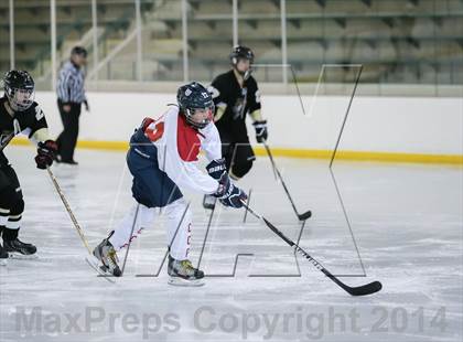 Thumbnail 2 in Fort Zumwalt East vs. Chaminade photogallery.