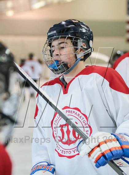 Thumbnail 1 in Fort Zumwalt East vs. Chaminade photogallery.