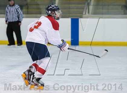 Thumbnail 2 in Fort Zumwalt East vs. Chaminade photogallery.