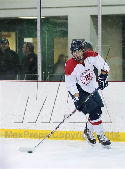 Thumbnail 1 in Fort Zumwalt East vs. Chaminade photogallery.