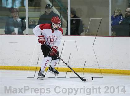 Thumbnail 1 in Fort Zumwalt East vs. Chaminade photogallery.