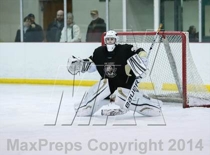 Thumbnail 1 in Fort Zumwalt East vs. Chaminade photogallery.
