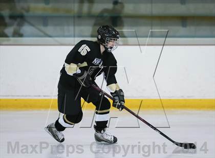 Thumbnail 2 in Fort Zumwalt East vs. Chaminade photogallery.