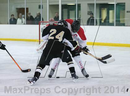 Thumbnail 1 in Fort Zumwalt East vs. Chaminade photogallery.