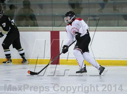 Thumbnail 3 in Fort Zumwalt East vs. Chaminade photogallery.