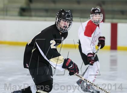 Thumbnail 2 in Fort Zumwalt East vs. Chaminade photogallery.
