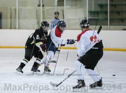Thumbnail 2 in Fort Zumwalt East vs. Chaminade photogallery.