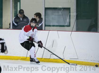 Thumbnail 3 in Fort Zumwalt East vs. Chaminade photogallery.
