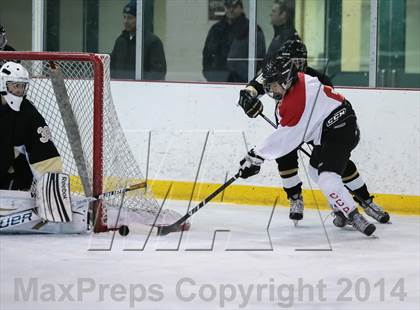 Thumbnail 1 in Fort Zumwalt East vs. Chaminade photogallery.