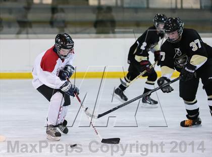 Thumbnail 2 in Fort Zumwalt East vs. Chaminade photogallery.