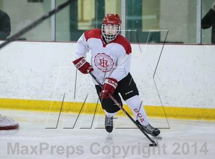 Thumbnail 1 in Fort Zumwalt East vs. Chaminade photogallery.