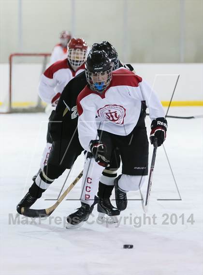 Thumbnail 1 in Fort Zumwalt East vs. Chaminade photogallery.